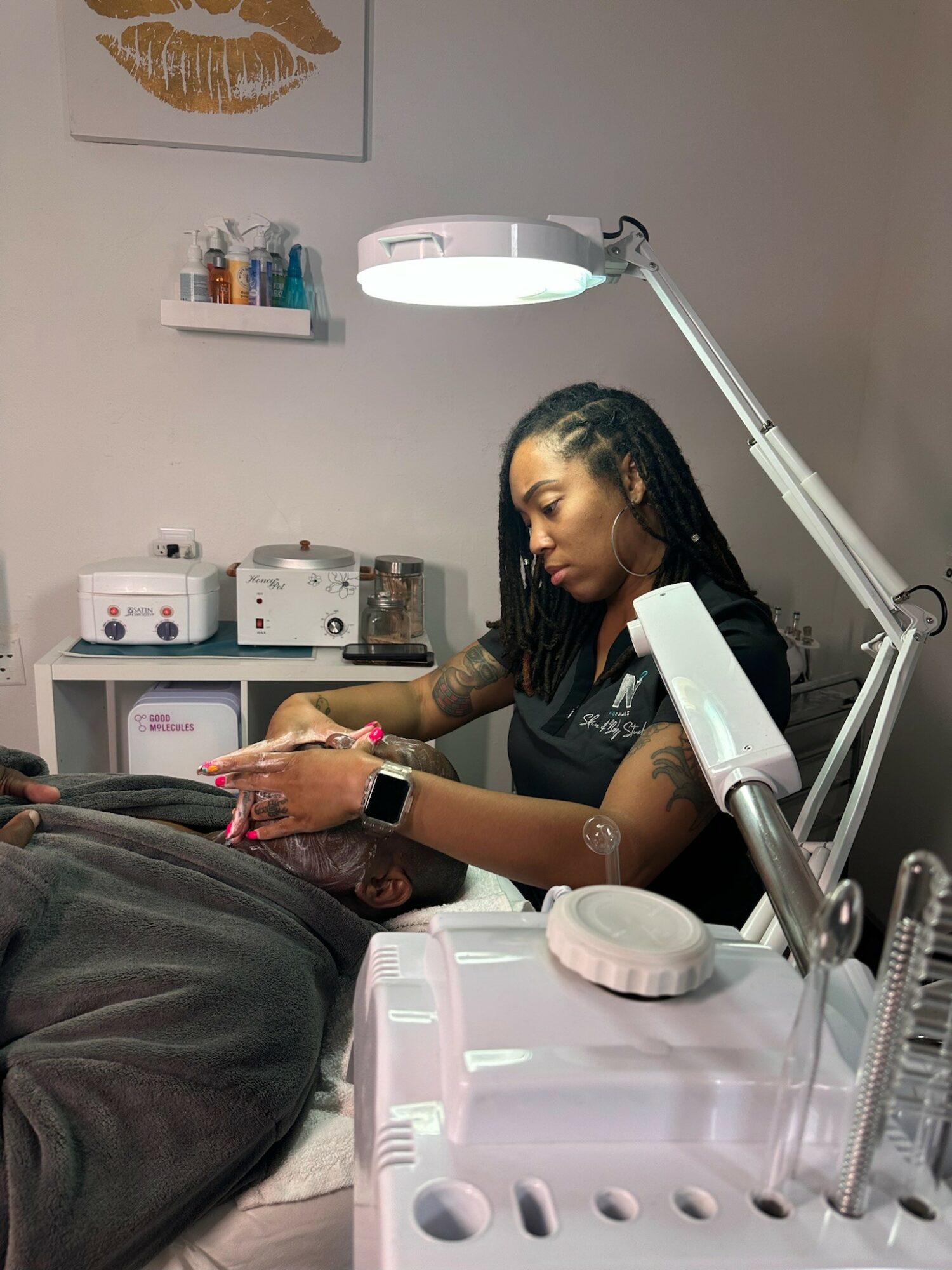 Meet Shaquanna Johnson of Nuimage Skin and Body Studio Voyage South
